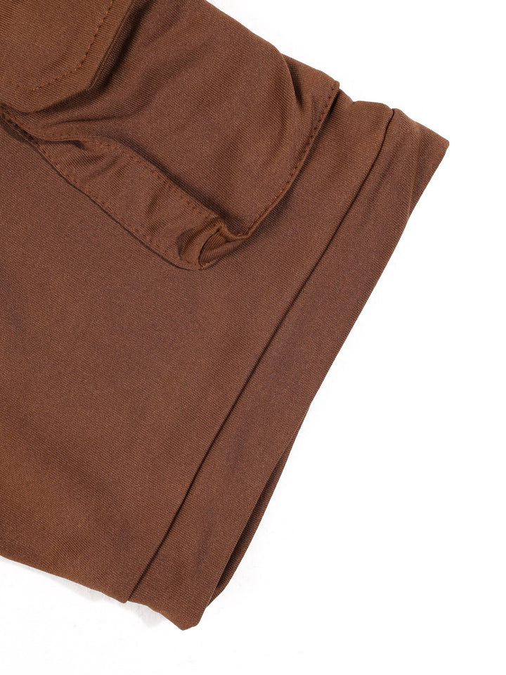 Polo uni à poche sur la manche — vue complémentaire du produit.
