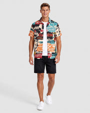 Chemise à manches courtes — vue portée en pied, avec short noir