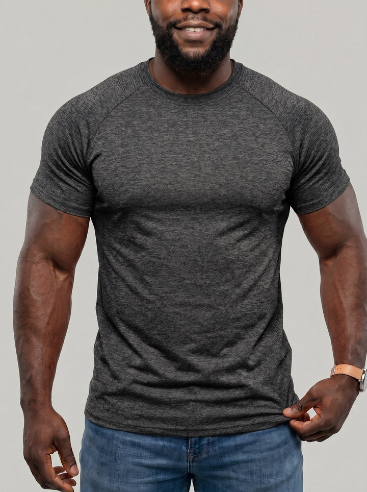 T-shirt à col rond noir, vue portée de face