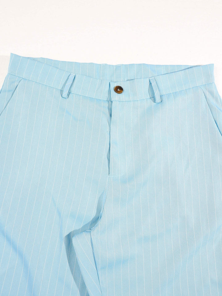 Tenue rayée à veste croisée — détail de la manche
