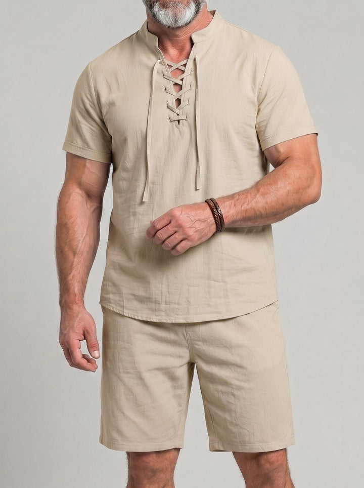 Ensemble haut à lacets et short, porté