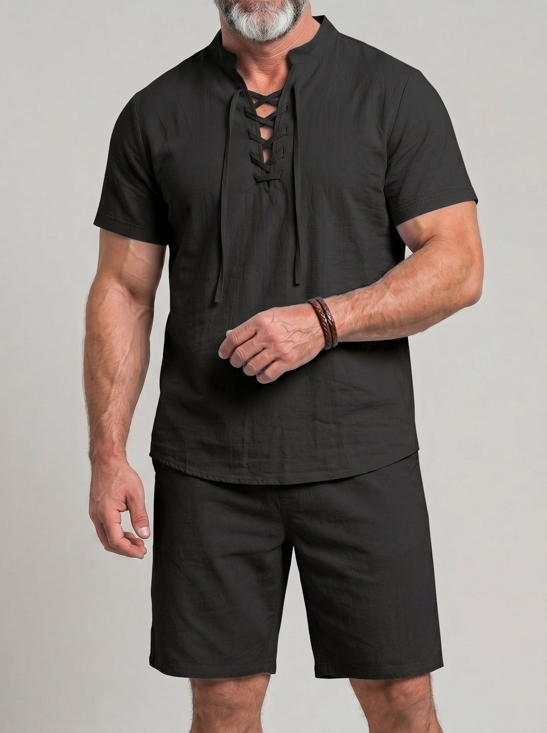 Ensemble haut à lacets et short, porté
