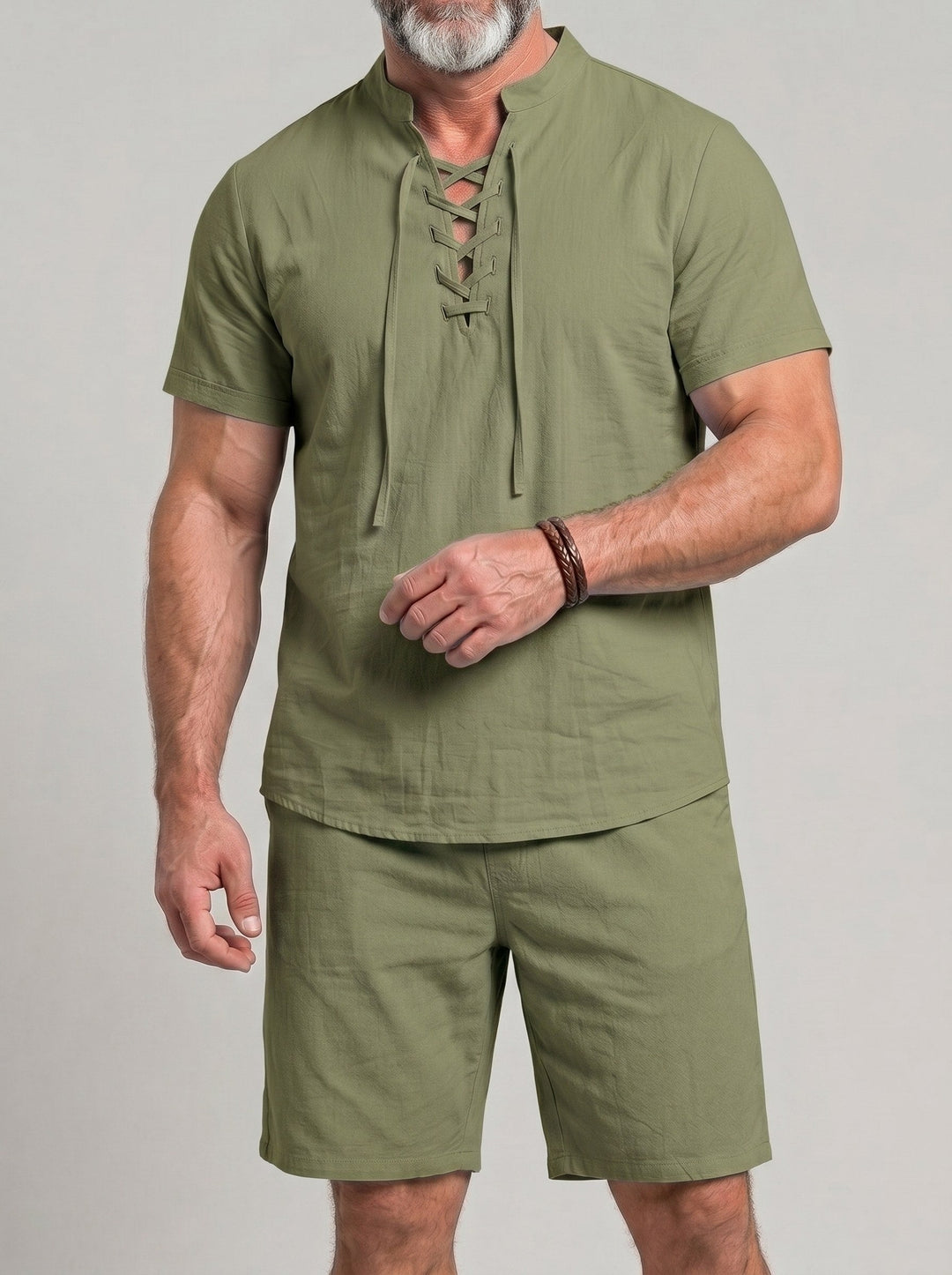 Ensemble haut à lacets et short, porté
