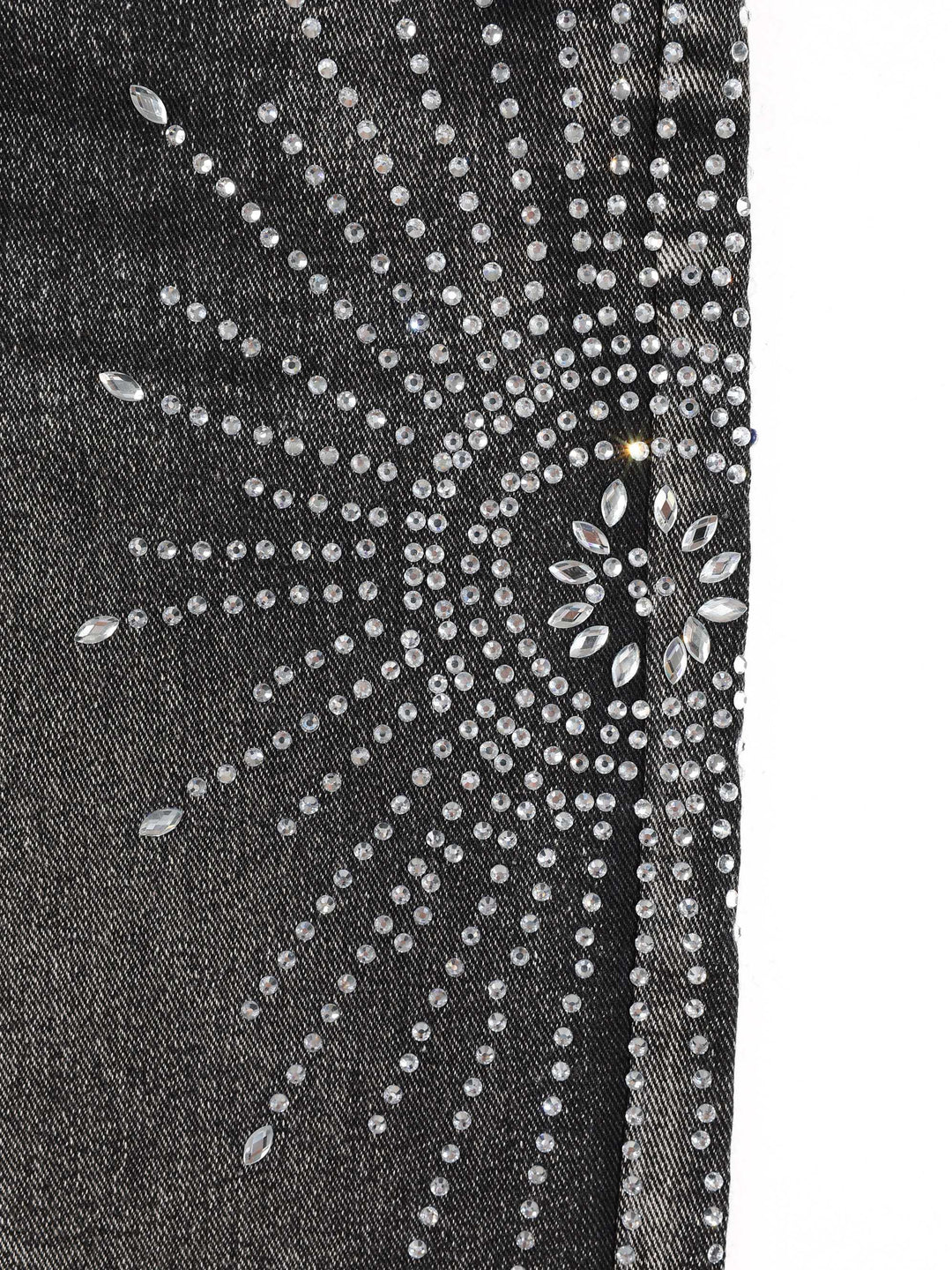 Short noir orné de strass — vue complémentaire du produit.