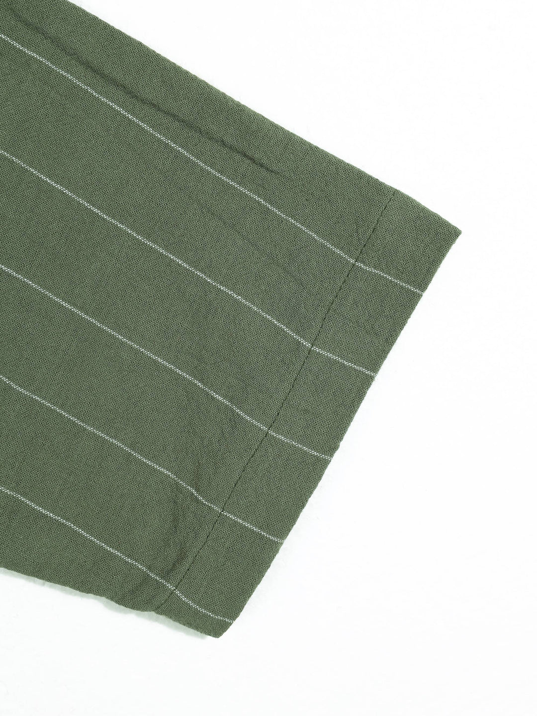 Chemise à capuche et fines rayures — détail de la matière