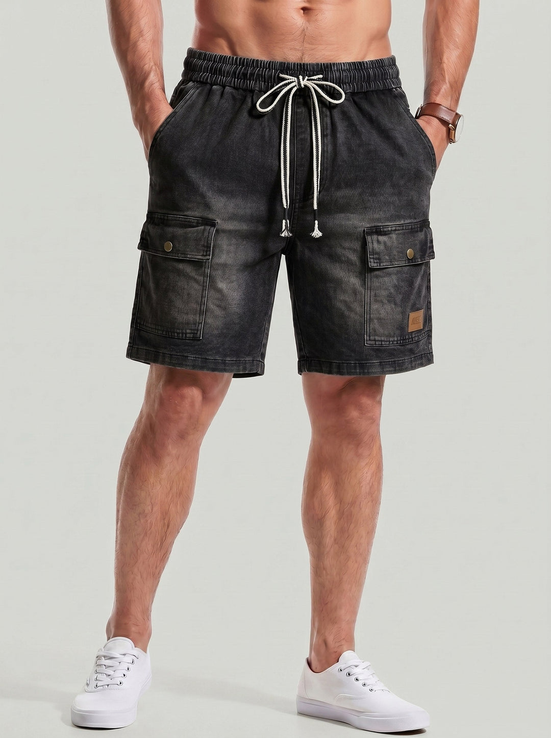Short délavé utilitaire gris, vue portée de face