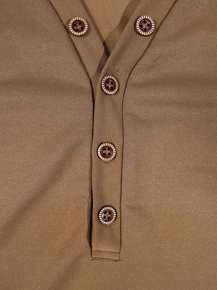 Chemise col V plongeant — vue complémentaire du produit.