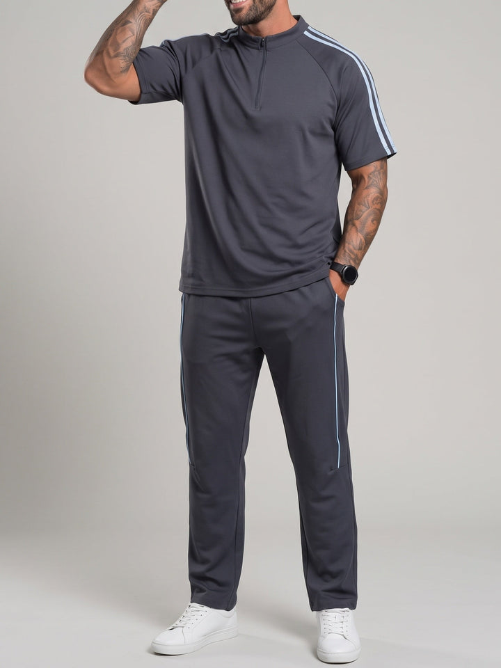 Ensemble haut manches courtes et pantalon, porté