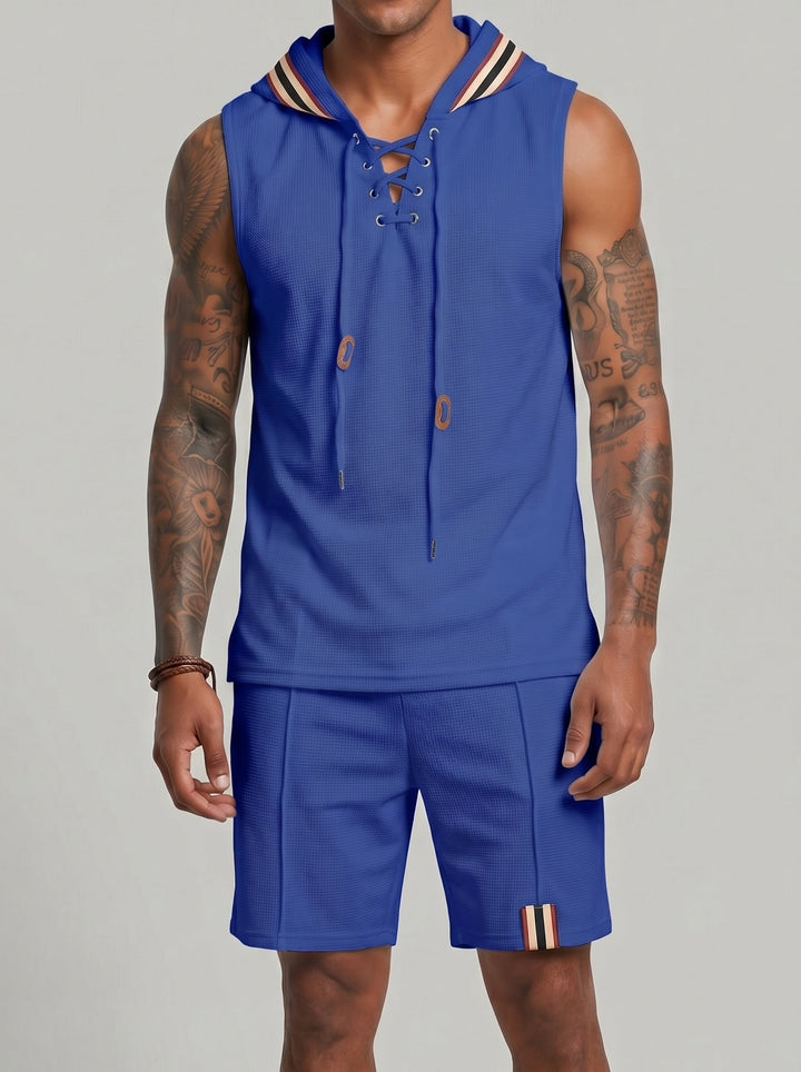 Ensemble gilet à capuche et short, porté