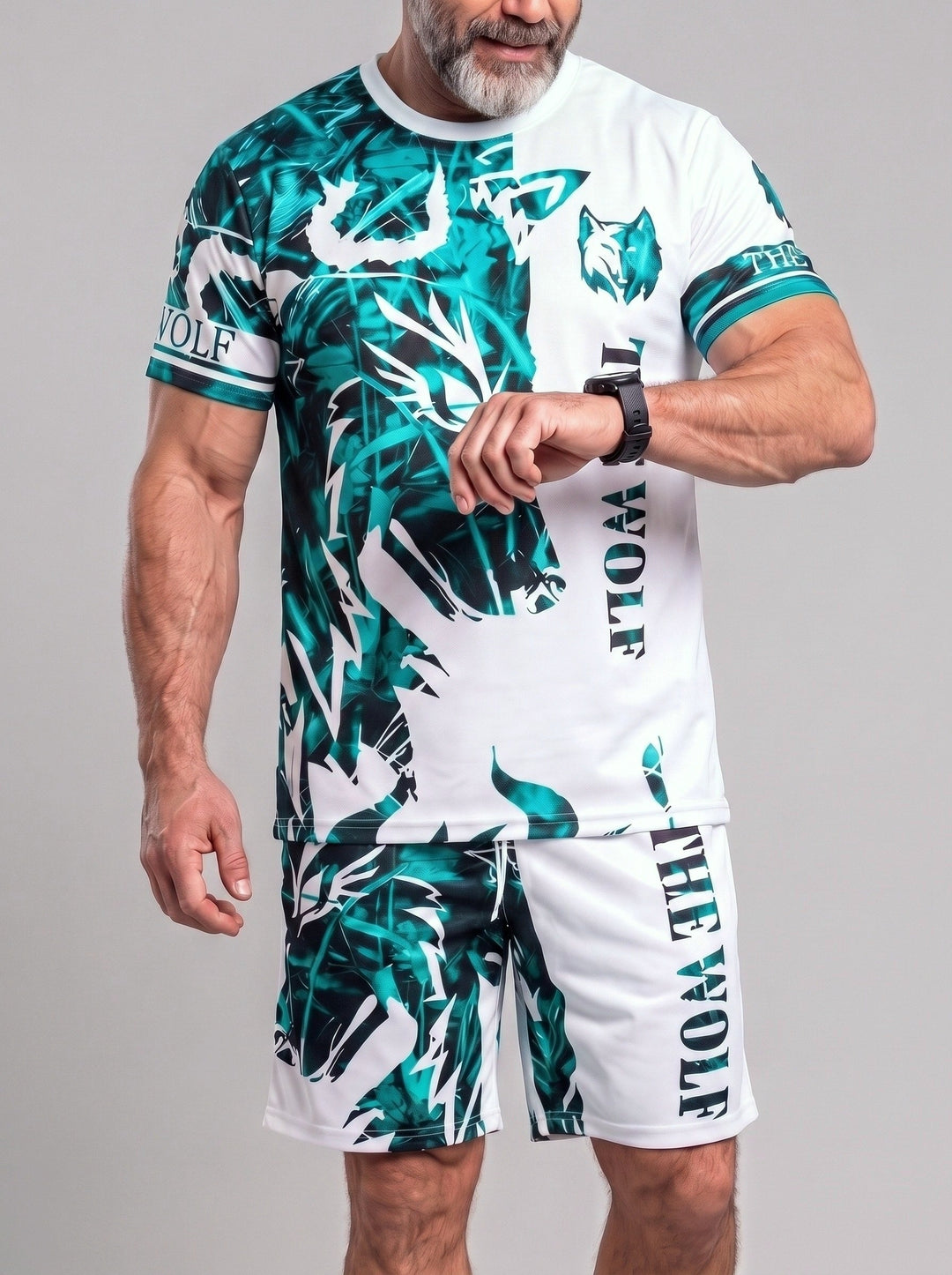 Ensemble t-shirt à détails contrastants et short, porté