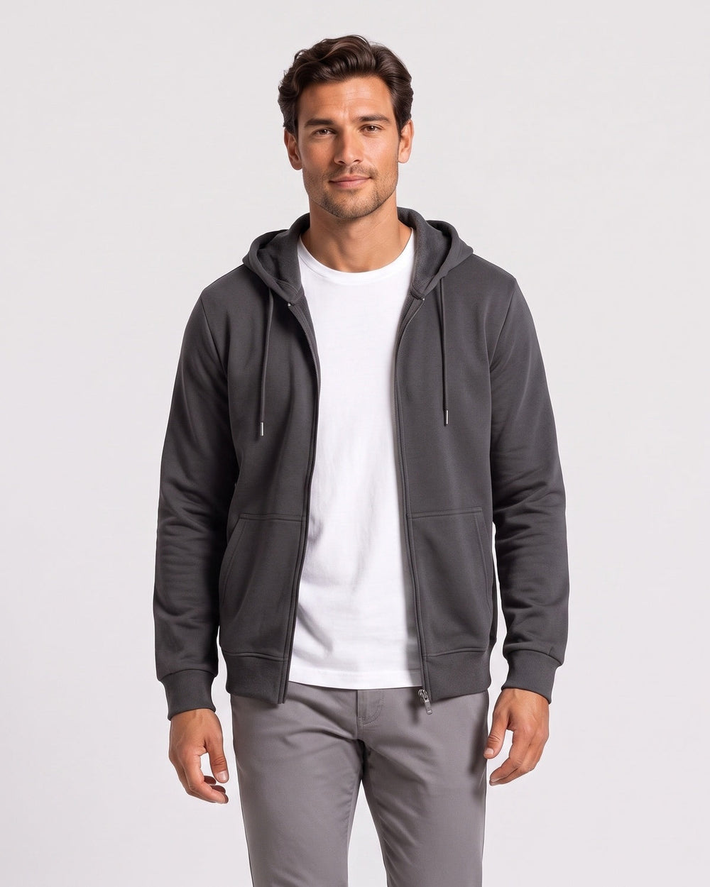 Sweat à capuche zippé, porté