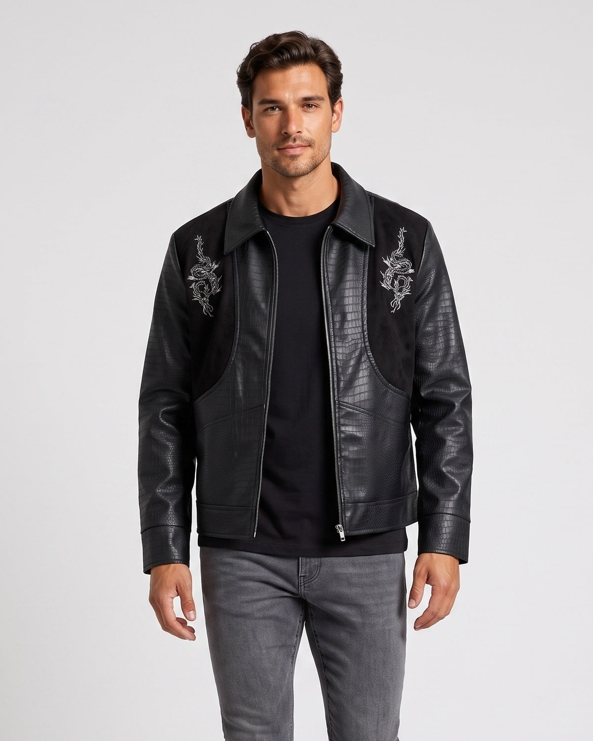 Blouson noir à motifs de dragons brodés, vue portée de face