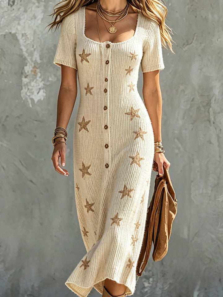 Robe midi beige à étoiles camel, vue rapprochée de face