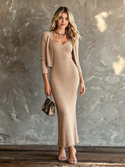 Robe longue et cardigan camel, vue d'ensemble de face