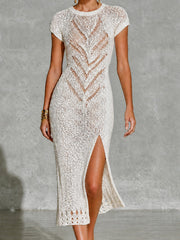 Robe midi blanche ajourée, gros plan de la maille ajourée