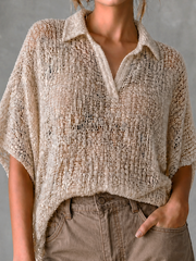 Pull écru ajouré col V — gros plan du col et de la maille légère