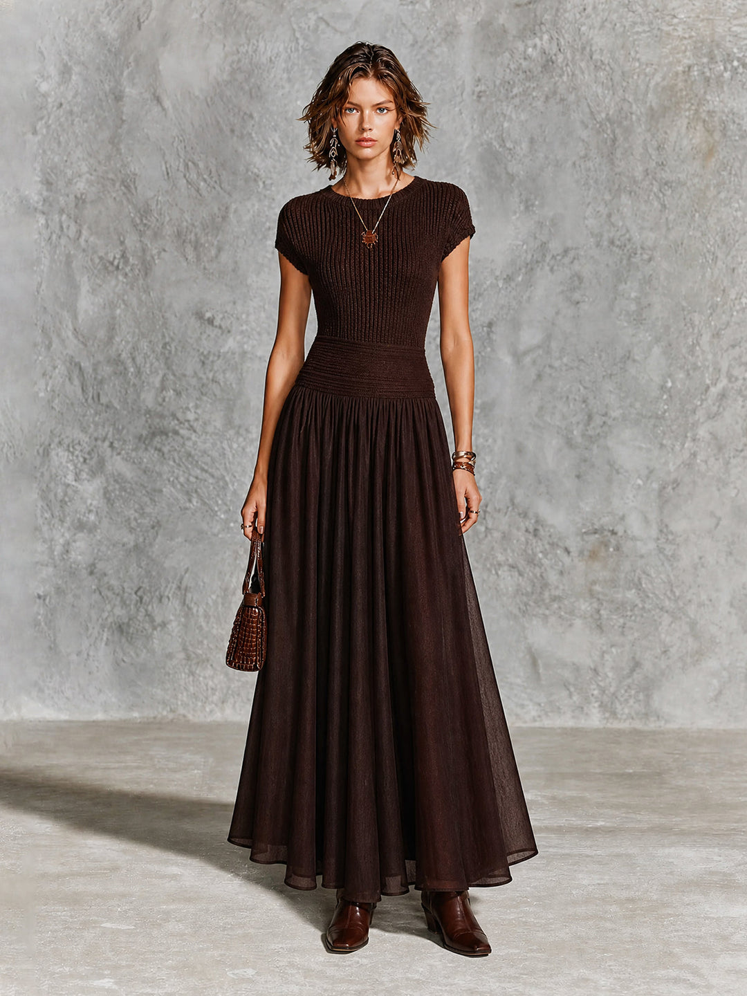 Robe maxi brun foncé, vue d'ensemble de face