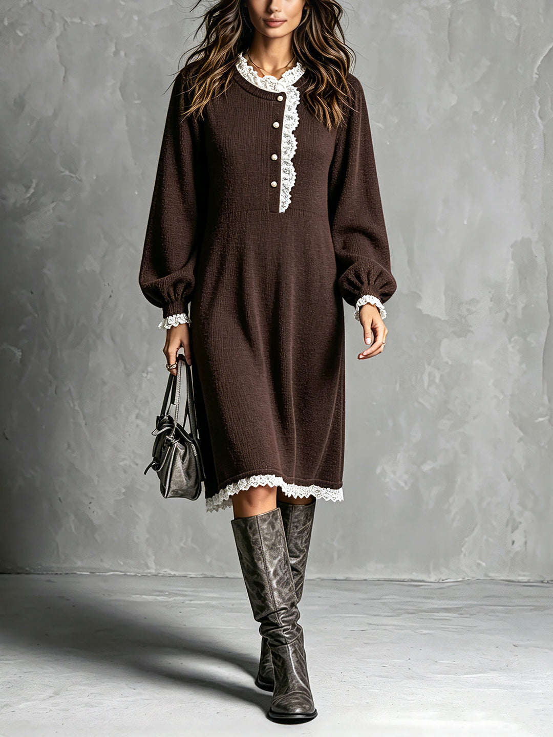 Robe en maille brune, vue de face