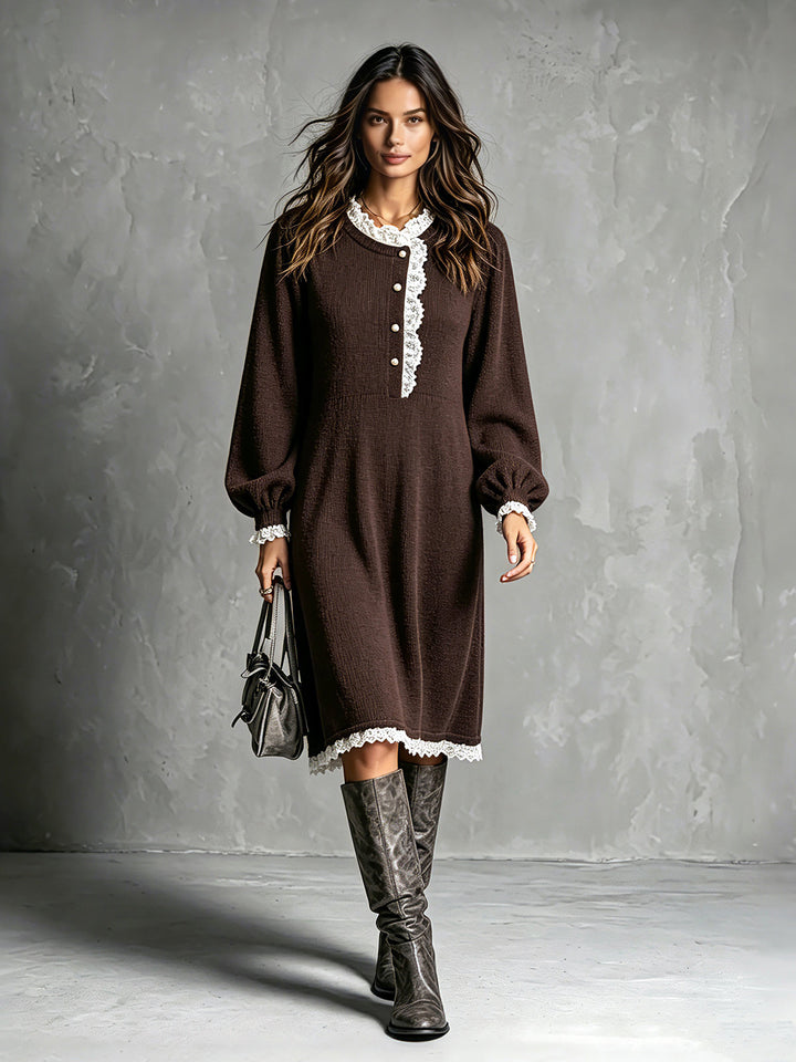 Robe en maille brune, vue d'ensemble de face