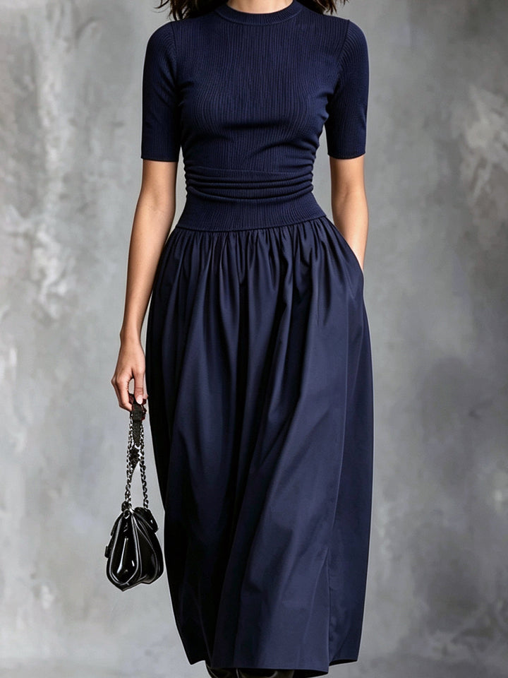 Robe midi bleu marine, vue rapprochée de face