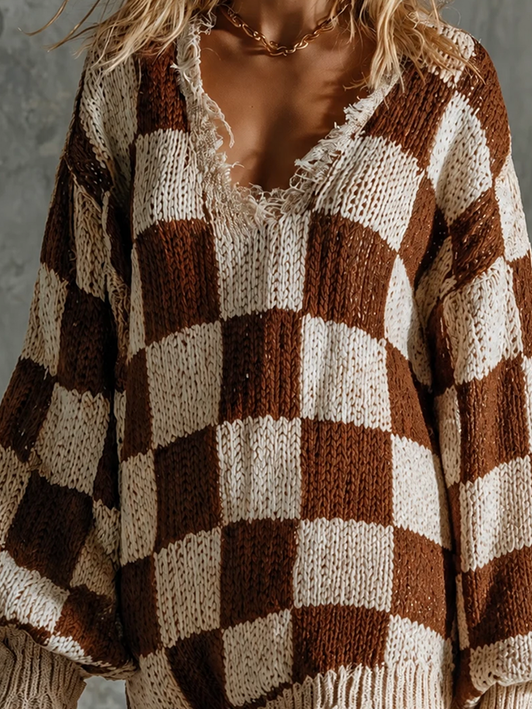 Robe à damier brun et écru, gros plan du damier