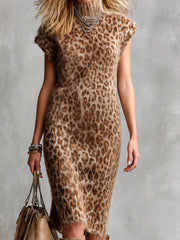 Robe en maille léopard, vue rapprochée de face