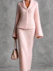 Ensemble rose col châle — gros plan du col, de la maille et des boutons