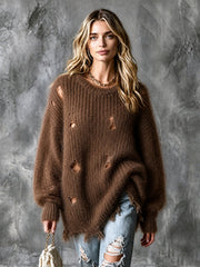 Pull brun détails déchirés — vue portée de face, pose de face, mailles larges