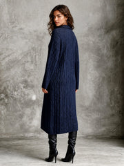 Robe midi marine à torsades — vue portée de trois-quarts, de dos, col