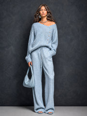 Ensemble pull asymétrique pantalon droit — vue portée en pied, autre pose