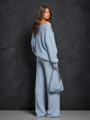 Ensemble pull asymétrique pantalon droit — vue portée de dos, coupe ample