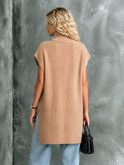 Gilet camel col roulé zippé — vue portée de dos