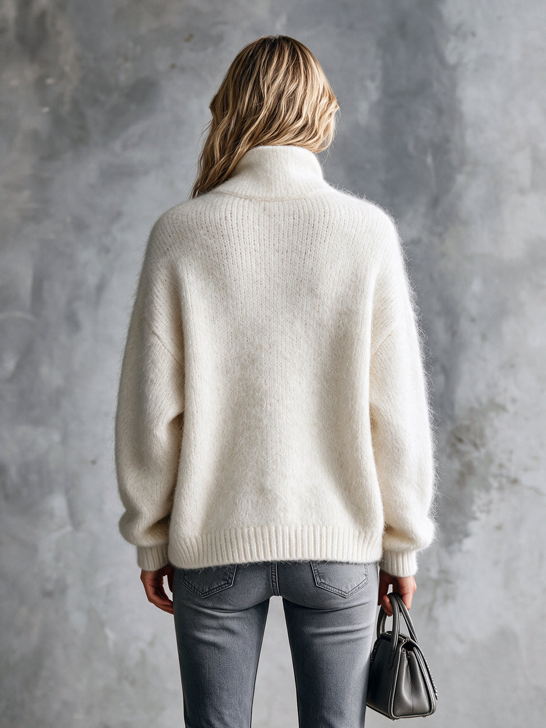 Cardigan crème à boutonnage asymétrique — vue de dos