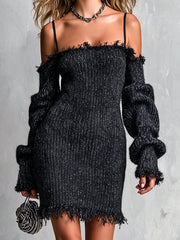 Robe noire chinée à épaules dégagées — gros plan des épaules dégagées. Soniel Paris.