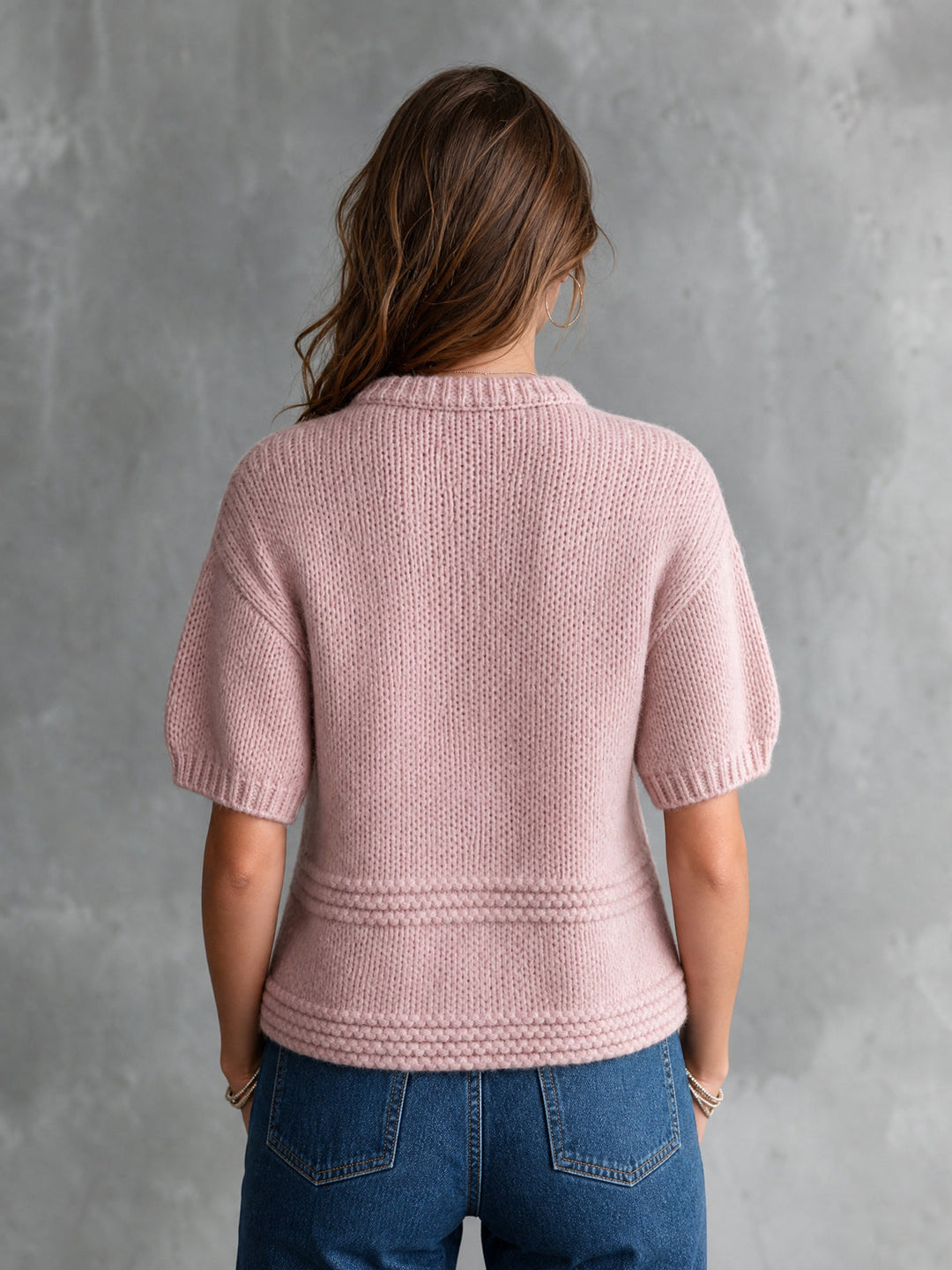 Pull manches courtes col rond — vue de dos