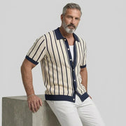 Chemise maille rayée bordures contrastées — vue portée assis, de trois-quarts