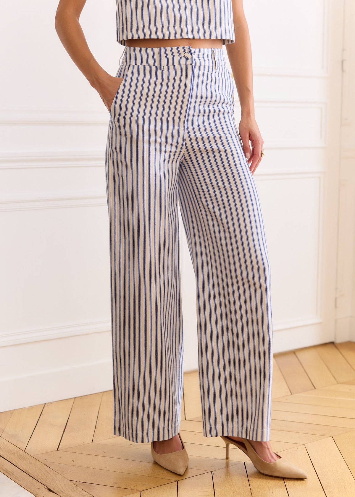 Pantalon rayé bleu et blanc taille haute