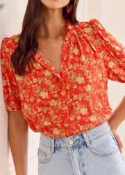 Blouse rouge fleurie légère