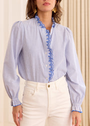 Chemise rayée marine broderies col