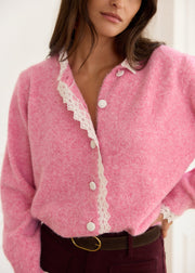 Gilet rose bordé dentelle