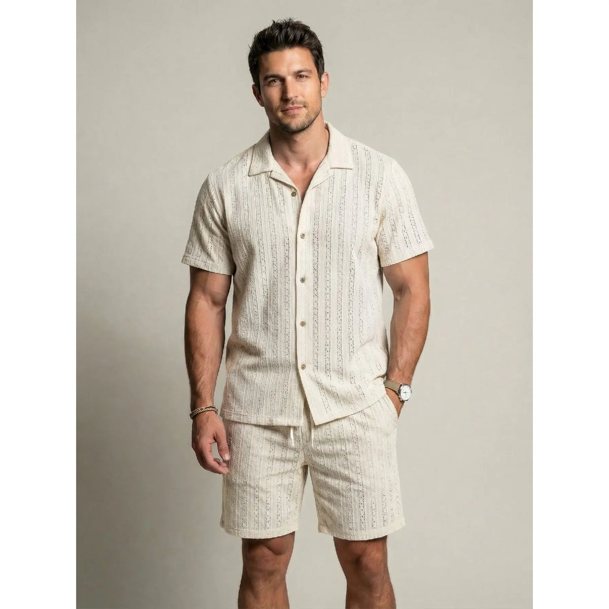 Ensemble top ajouré short beige — vue portée en pied, de face