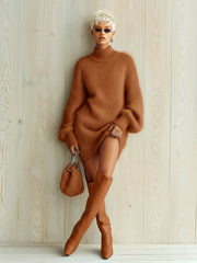Robe courte ample col montant camel — vue portée en pied