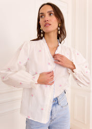 Blouse fleurie col volanté