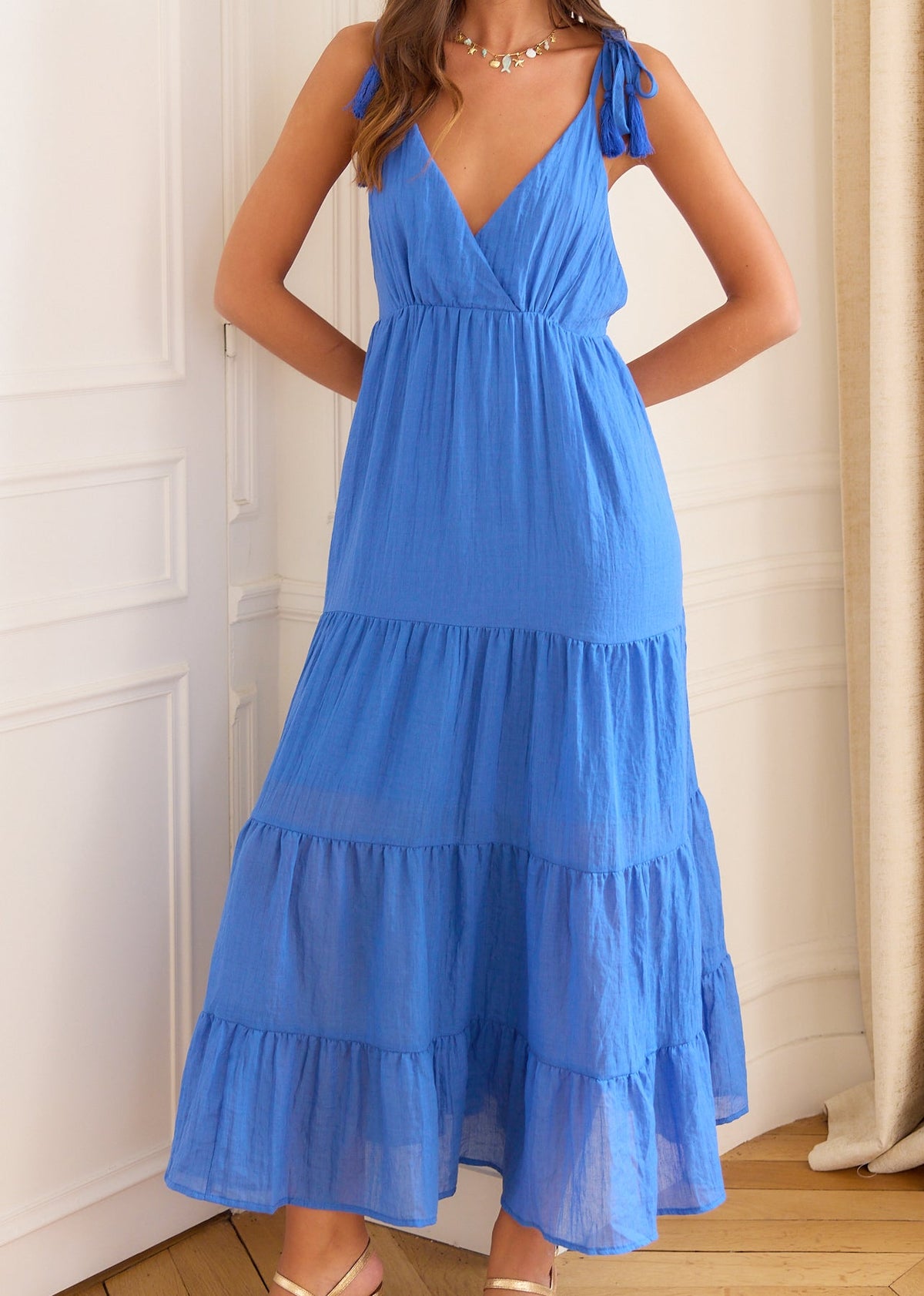Robe longue bleue dos nu