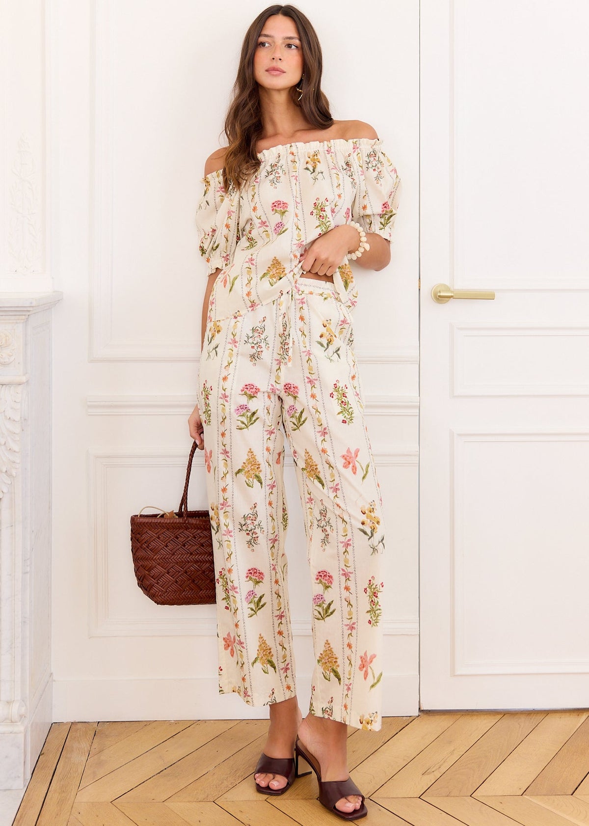 Pantalon ample beige fleuri en coton
