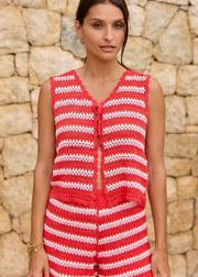 Gilet rouge crochet ajouré