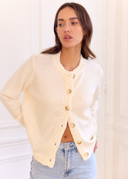 Gilet écru Sophie — vue portée de trois-quarts