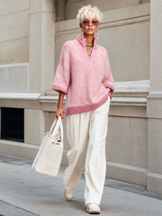 Pull zippé à manches courtes rose — vue portée en marche
