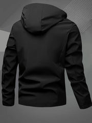 Veste sombre vue de dos, avec la capuche abaissée sur les épaules.