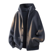 Cardigan gris anthracite à capuche et poches plaquées, vue de face.